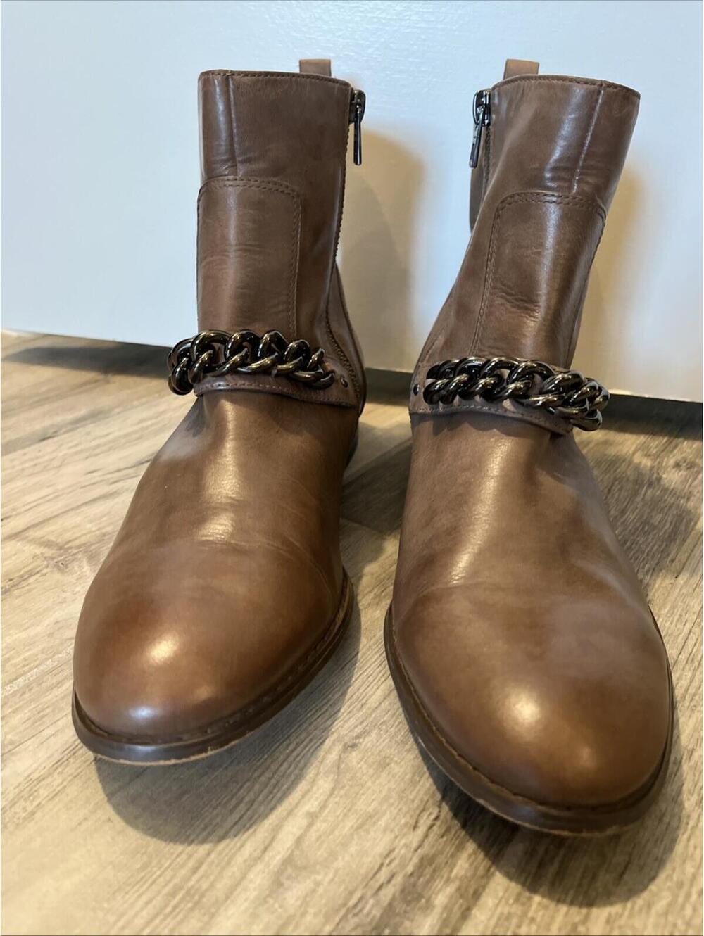 COACH ADELLA LADIES ANKLE BOOTIES SIZE 9B BEIGE LEATHER RP$275 - Picture 2 of 13